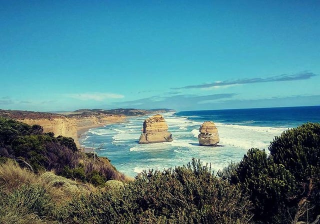 WMU-Cooley Study Abroad students drive Australia's Great Ocean Road 