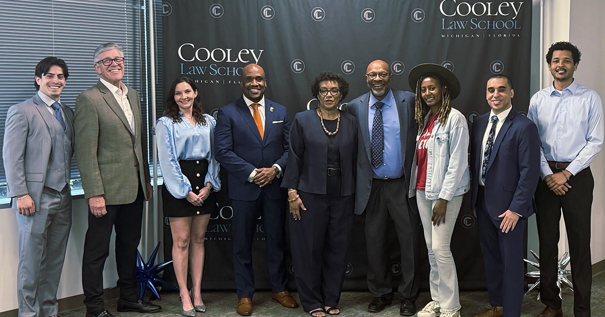 Cooley Law School Hosts Former Tampa Bay Buccaneer During Sports and Entertainment Law Society Event